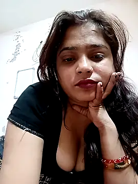 Webcam Model (Trisha_71)  is live.Free join now!