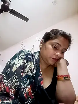 Trisha_71 webcam