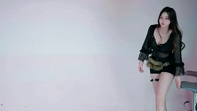 美女NEW-DAY在线直播