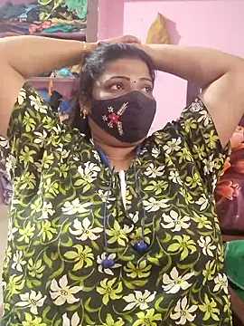 lathikaqueentamil webcam