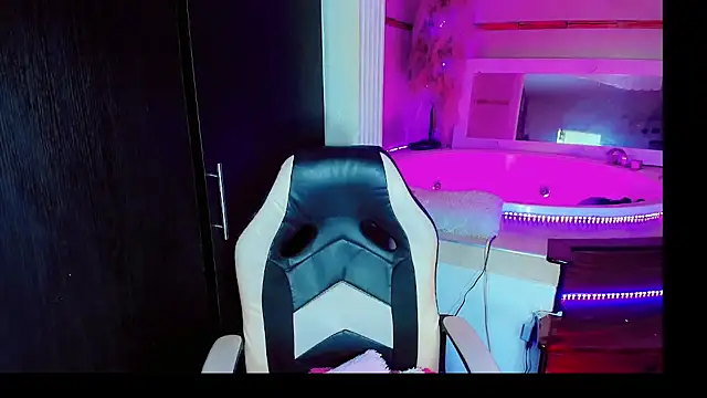 ashleybigcockx - Ashleybigcockx's free webcam - UK Sex Cams