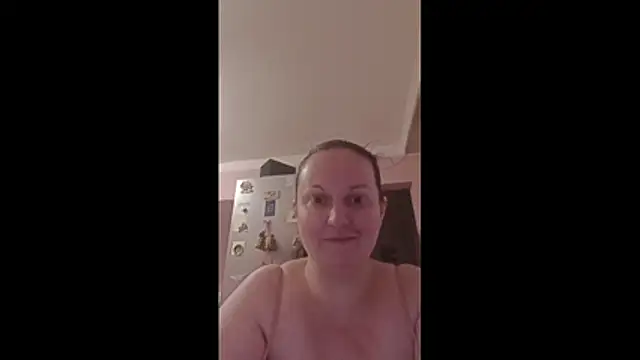 BustyLadyAlma webcam