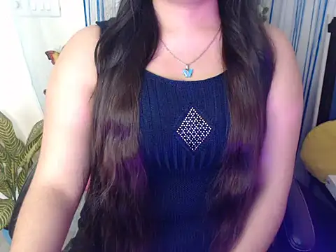 anika_bold (F teen) - happy new year to all 🤗🥰😍