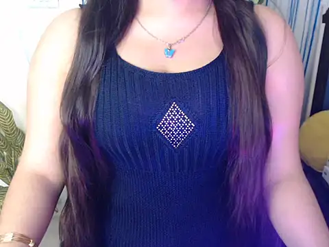 anika_bold (F teen) - happy new year to all 🤗🥰😍