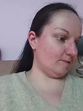 BustyLadyAlma webcam