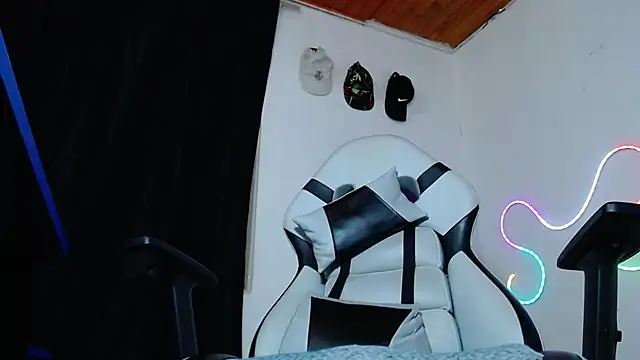 sebastian_horny webcam