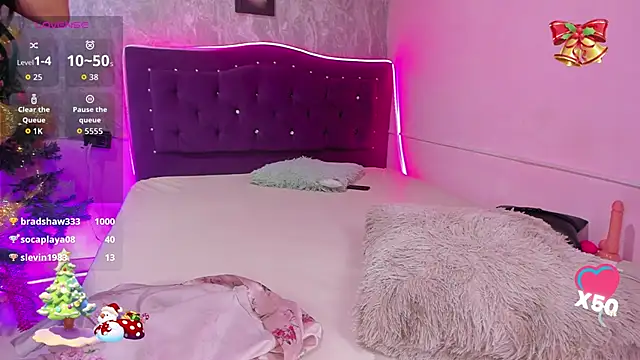 Lauren_smiles webcam