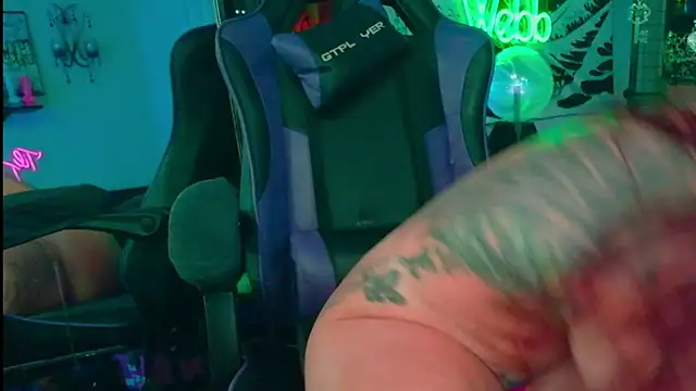 CharletteWebb webcam