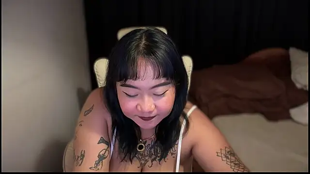 _XXXKittyTingles webcam