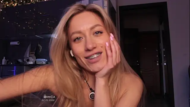 Blondie_Bunny webcam