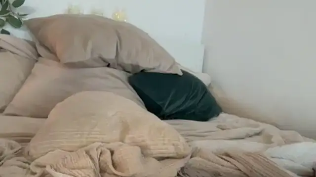 heyskylar (F young) - pillow riiiiide🙈