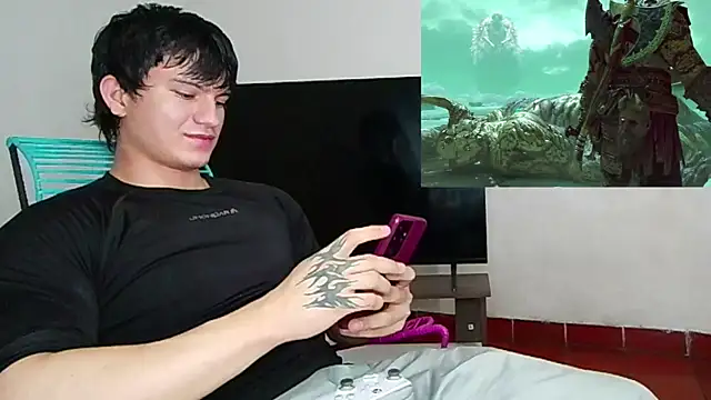 erickwalton (M twink) - I masturbate for you in oil