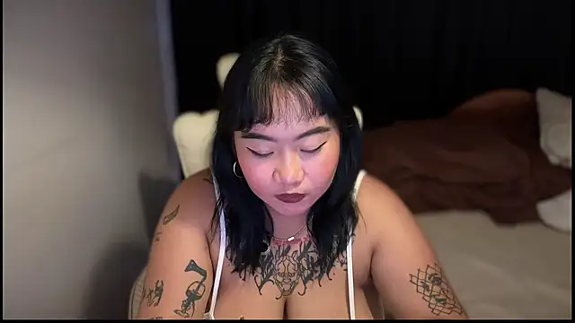 _XXXKittyTingles webcam