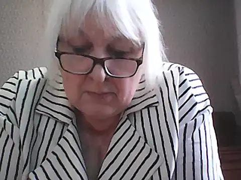 alexia64231 - Alexia64231's free webcam - UK Sex Cams