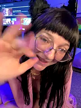 Webcam Model (urpuppymoon)  is live.Free join now!