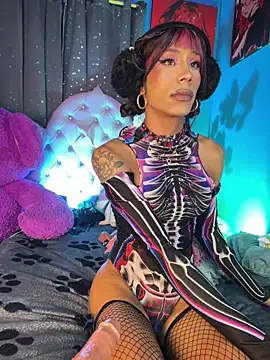 Naugth_channel_ts's live cam