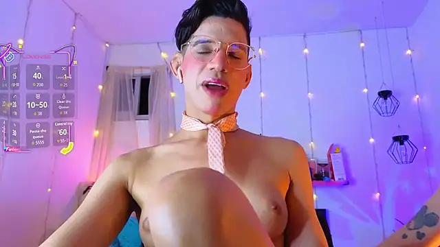 ariel_femboy_ (M young) - Apply Oil on my Boobs💧