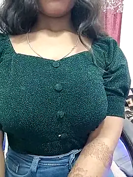 seema_127 (F young) - Lush in mouth 😀
