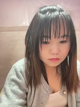 Webcam Model (One-two22) is live