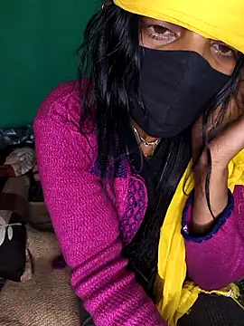 QWEEN7B live cam screenshot female from India on Bagaboante — Live Sex Chat & Cams