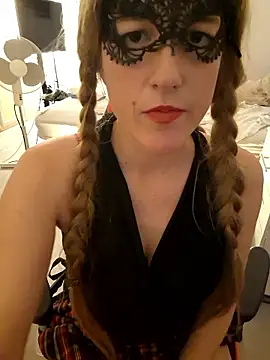 naughtycatgirl (F milf) - LT gets Surprise Vid