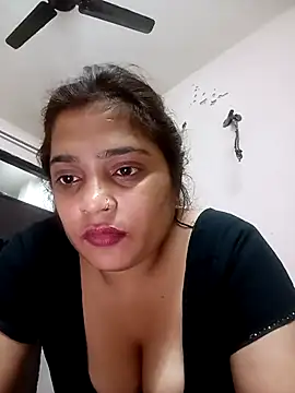 Webcam Model (Trisha_71)  is live.Free join now!