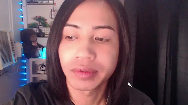 miracle_thebrat - Miracle_TheBrat's free webcam - UK Sex Cams