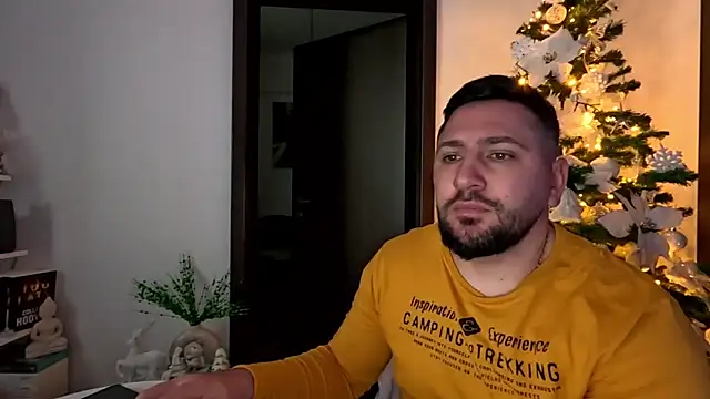 Gold_Alpha_Boy webcam