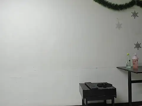 Aisha_hotts777 webcam