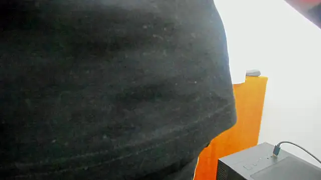 aisharouhi - AishaRouhi's free webcam - UK Sex Cams