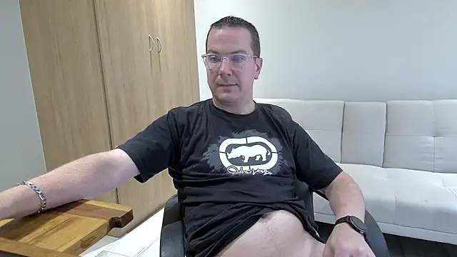BrettJ81 webcam