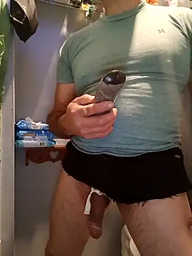 bimexpoexist (M mature) - inserting buttplug