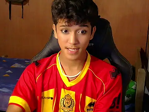 hugekenbigcock (M twink) - cum with me