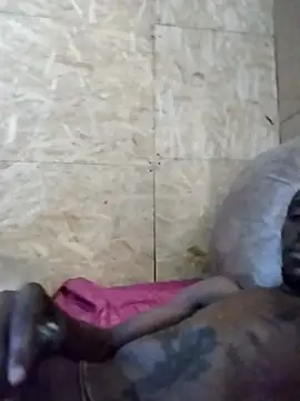 skinnymaskeddick - SkinnymaskedDick's free webcam - UK Sex Cams