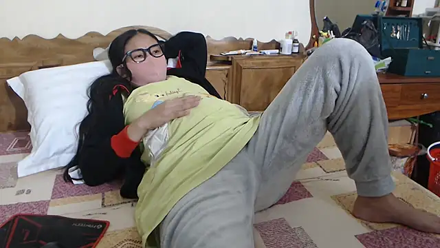 Naked_like_the_moon_usa