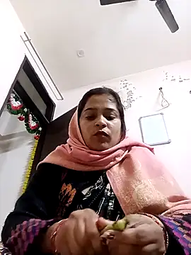 Webcam Model (Trisha_71)  is live.Free join now!