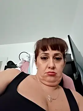 avadivamilf - AvaDivaMilf's free webcam