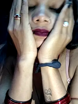 Webcam Model (Sexy-Riyanshi) is live