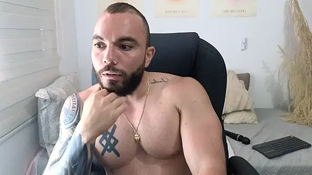 Isaac_Carter webcam