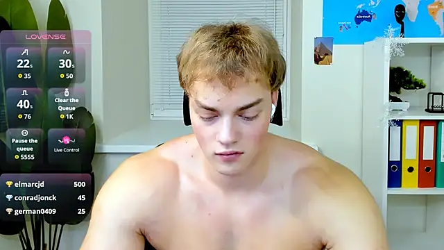 ChaseMuscular webcam