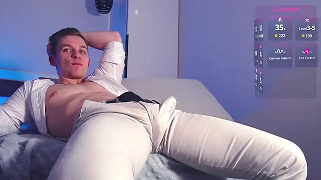 s3xyes - S3Xyes's free webcam - UK Sex Cams