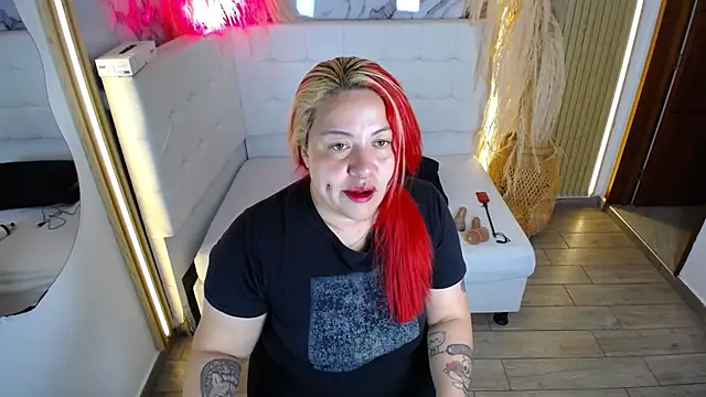 Bruja__Scarlata webcam