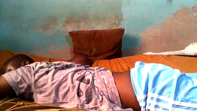 little__joy (Ask my age) - Show ass ,fingering, fuck it