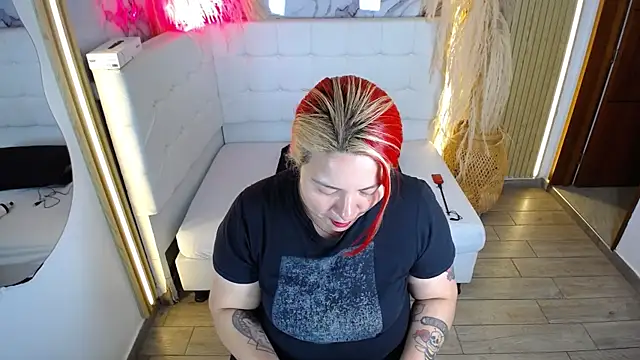 Bruja__Scarlata webcam