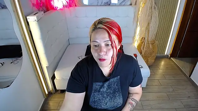 Bruja__Scarlata webcam