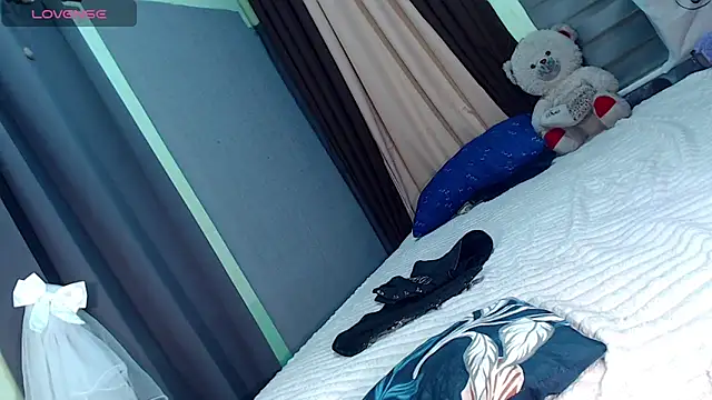 creamycum_celinexx (T young) - HAPPY NEW YEAR AND CUM