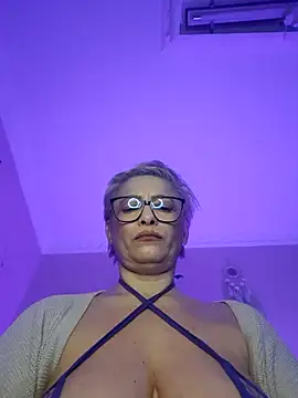 BellaBellaHot webcam