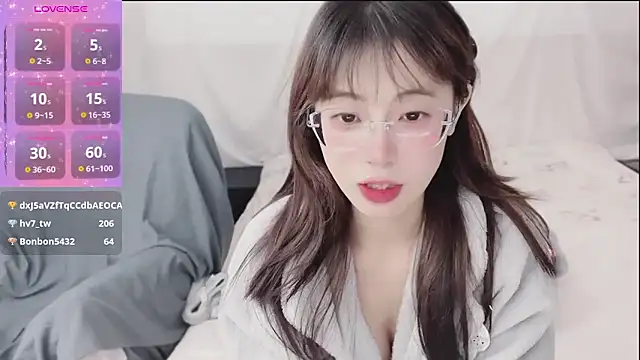 美女yuanbao_a在线直播