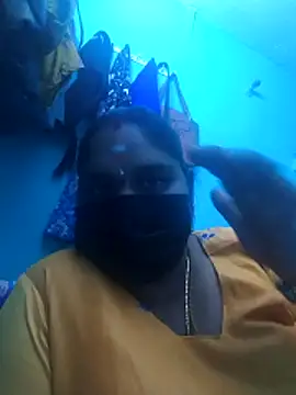 Webcam Model (Villageanuty) is live