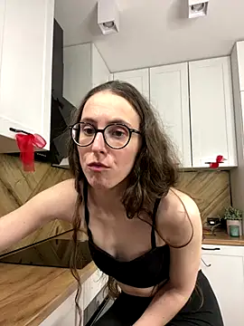 martiniiselenna - MartiniiSelenna's free webcam